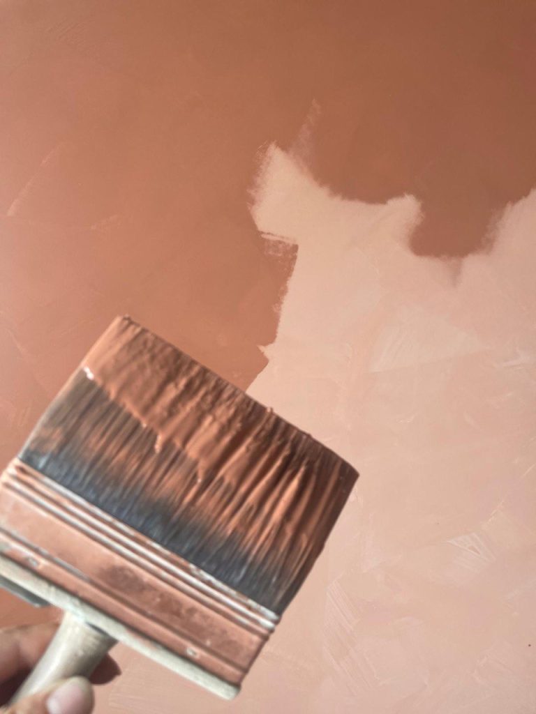 #123 Warm Coral Limewash Inspiracje